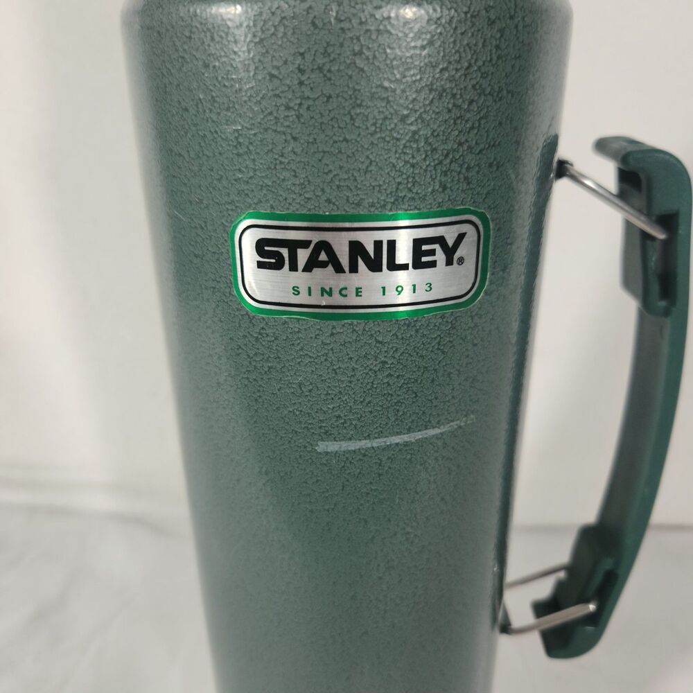 Stanley Classic 1.1 Quart Thermos Vacuum Bottle Stopper Handle Green Steel 1.0 L